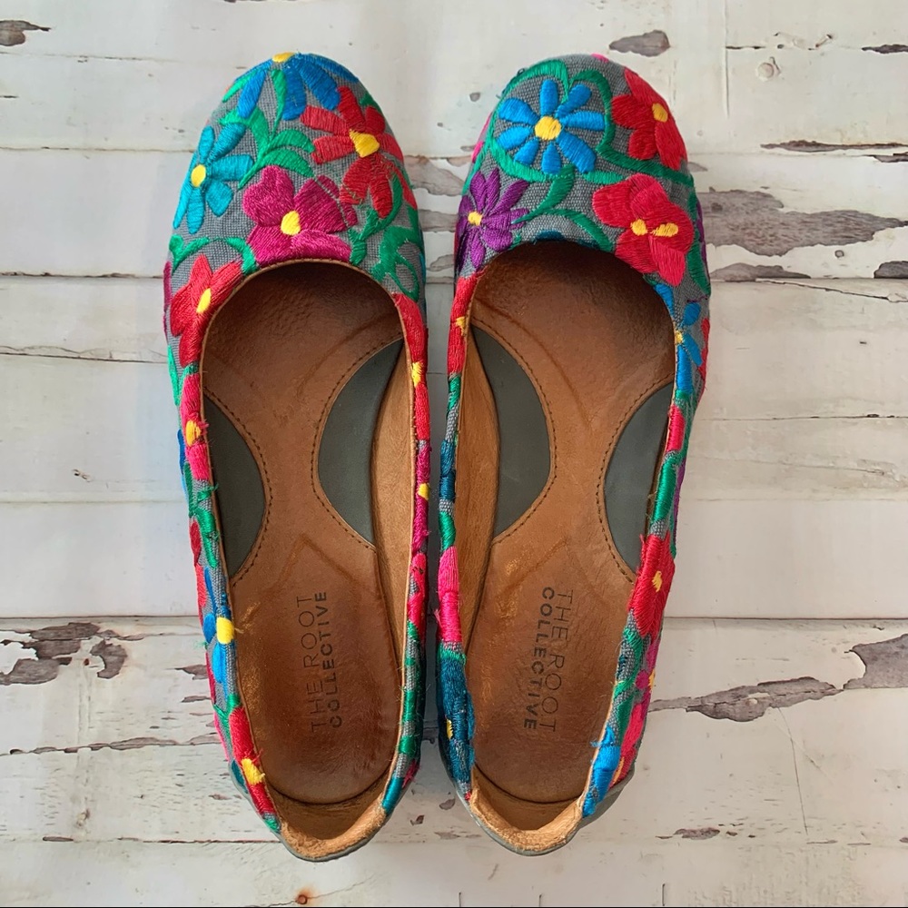 The Root Collective Gaby floral flats sz 9